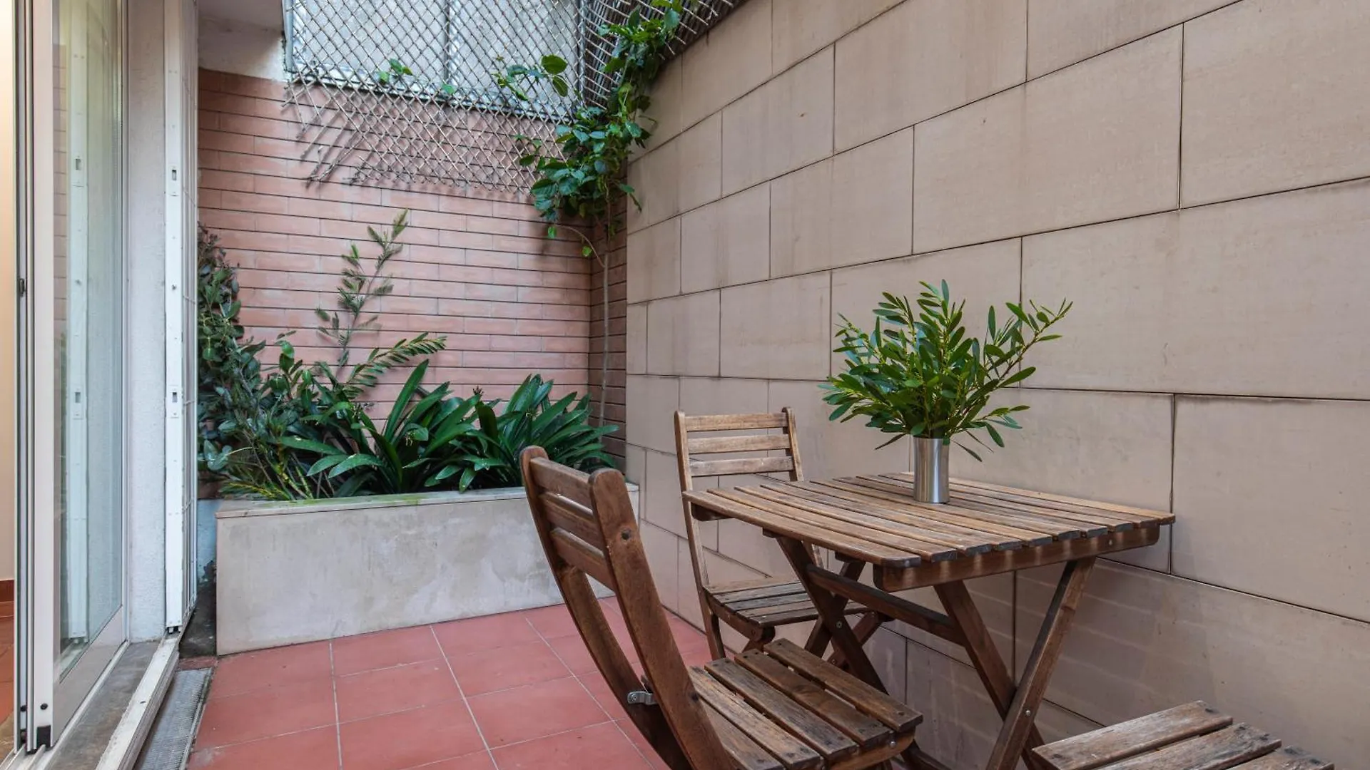 Daire Comfortable Flat Near Marques De Pombal Lisboa