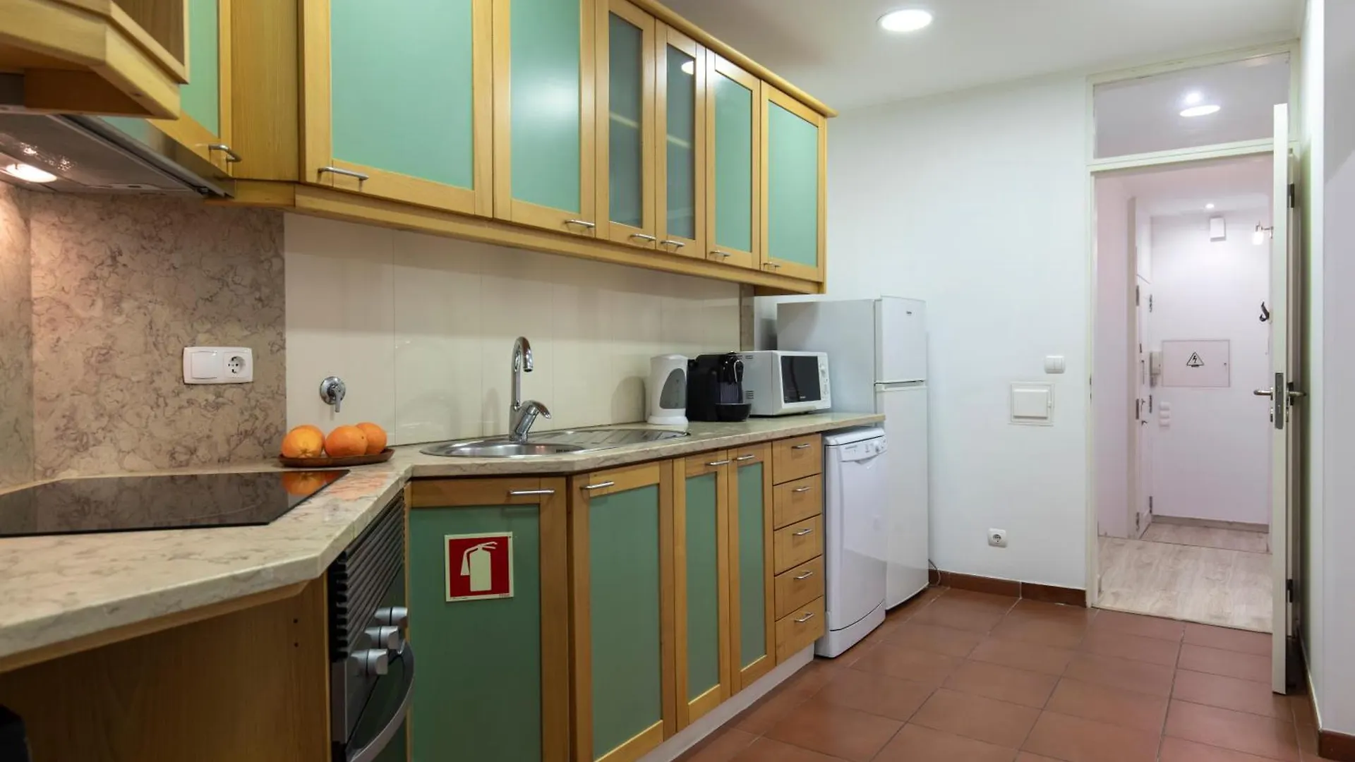 Comfortable Flat Near Marques De Pombal Lisboa 0*,