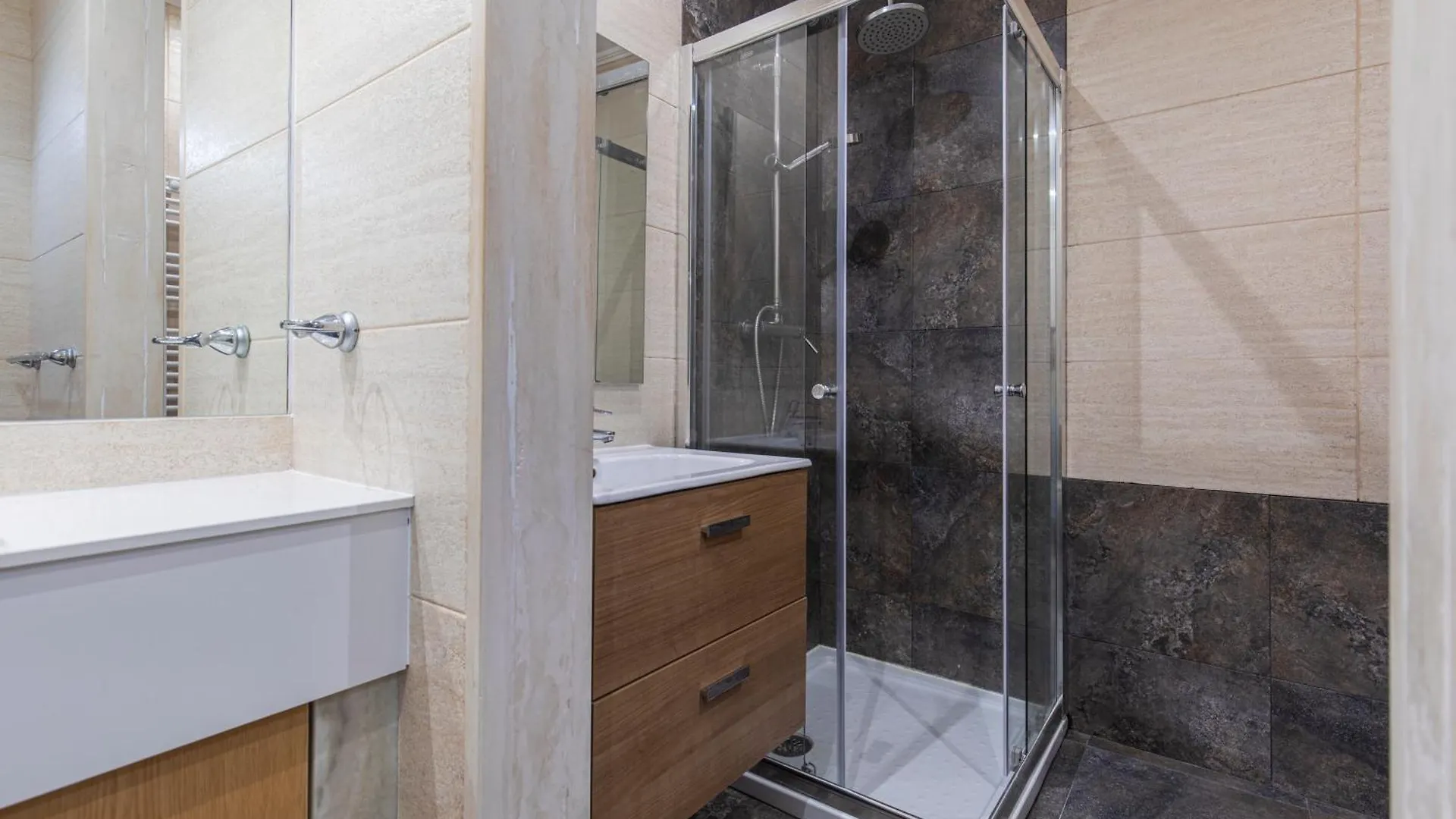 Comfortable Flat Near Marques De Pombal Lisboa Portekiz